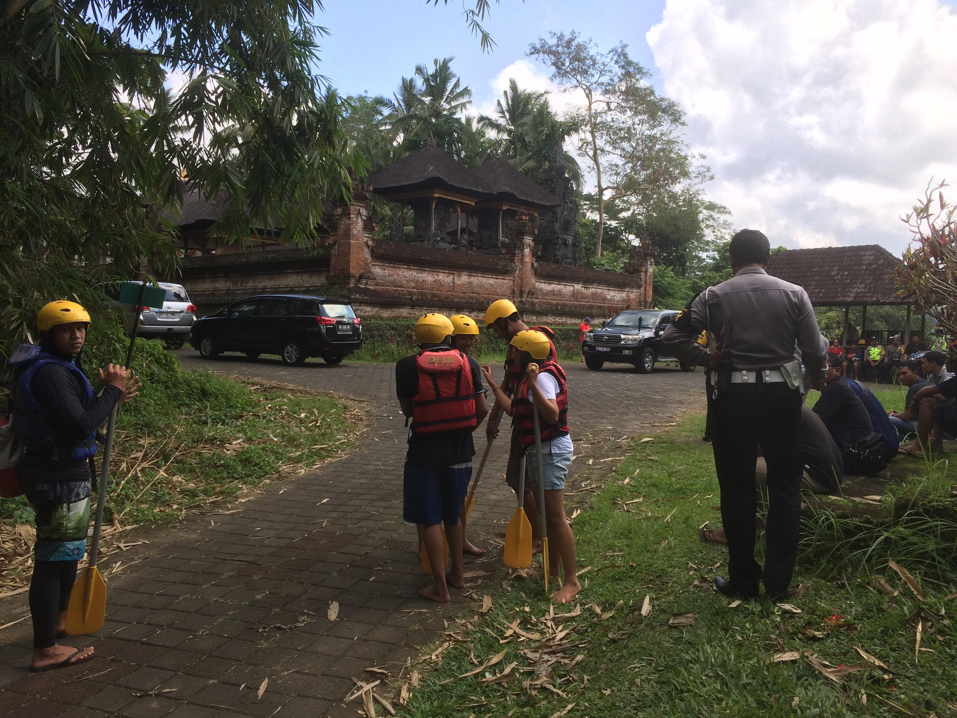 Obama Nikmati Rafting di Badung