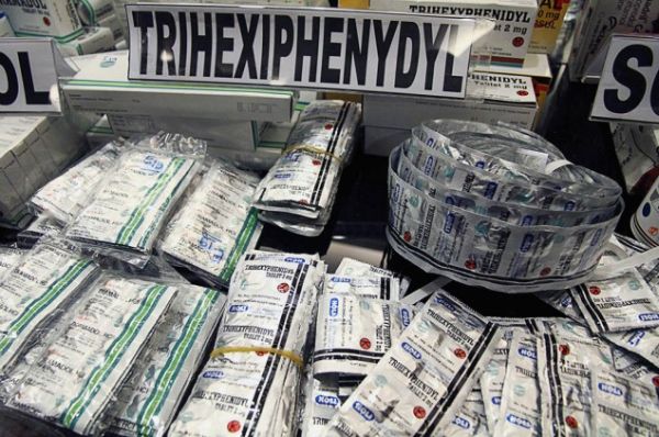 R, Tersangka Kasus Obat Ilegal