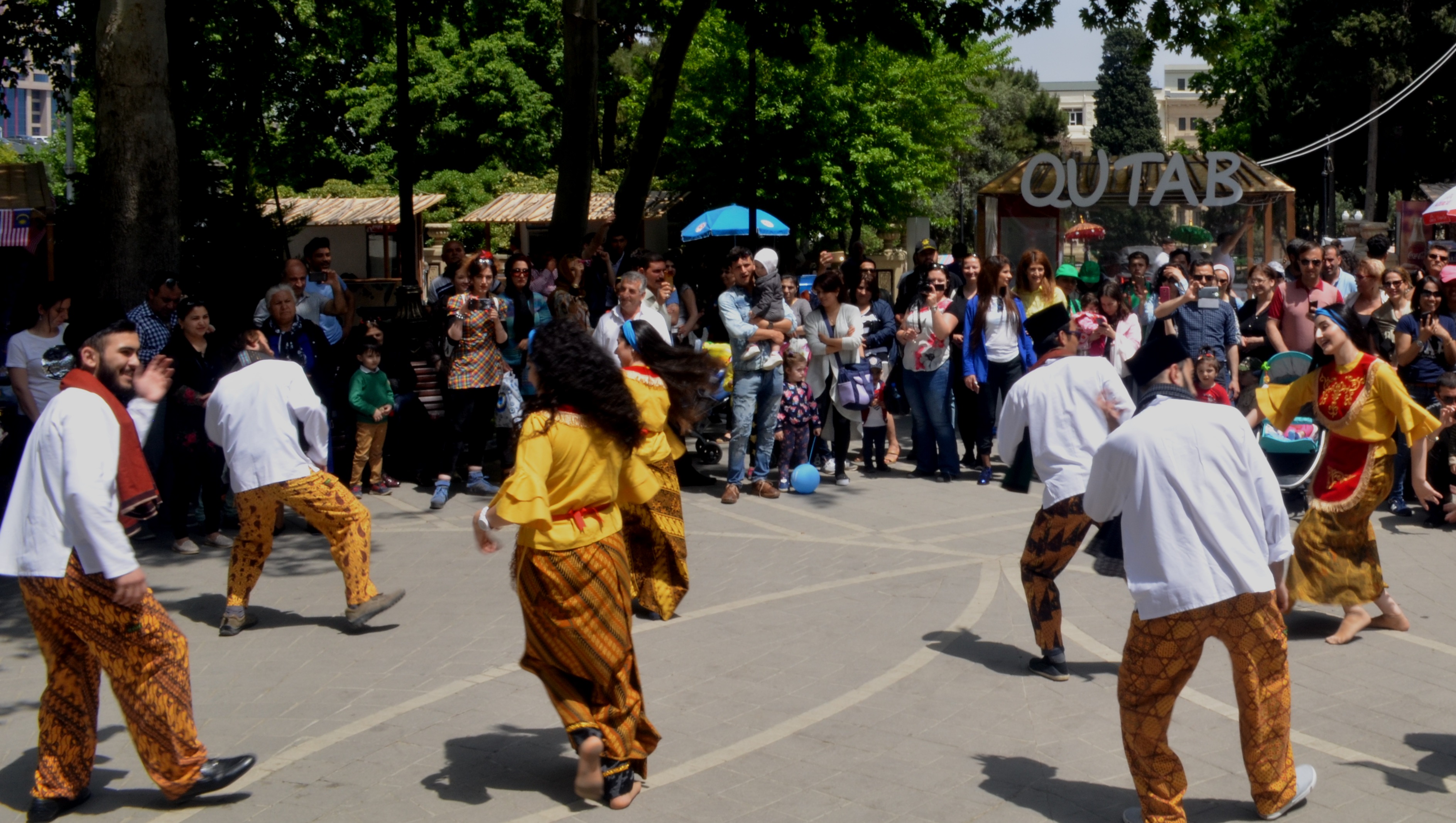 Pesan Solidaritas dari Indonesia dan Malaysia di Sahir Park, Baku