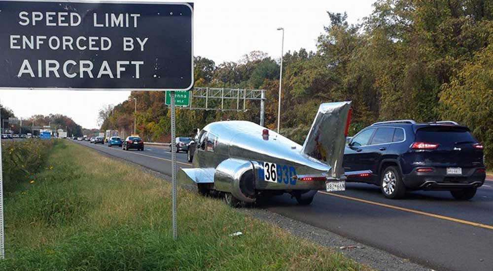 Jeff Bloch Sulap Pesawat Cessna jadi Mobil Balap