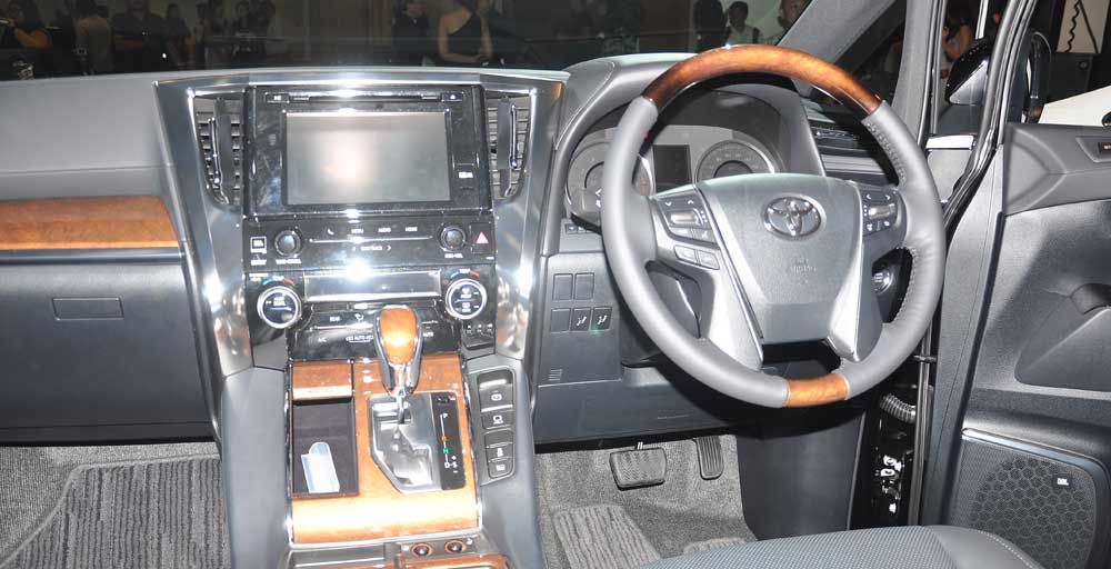 Profil All New Alphard dan All New Vellfire