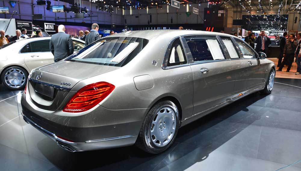 Mercedes-Maybach S600, Premium Limousin dengan Torsi Besar