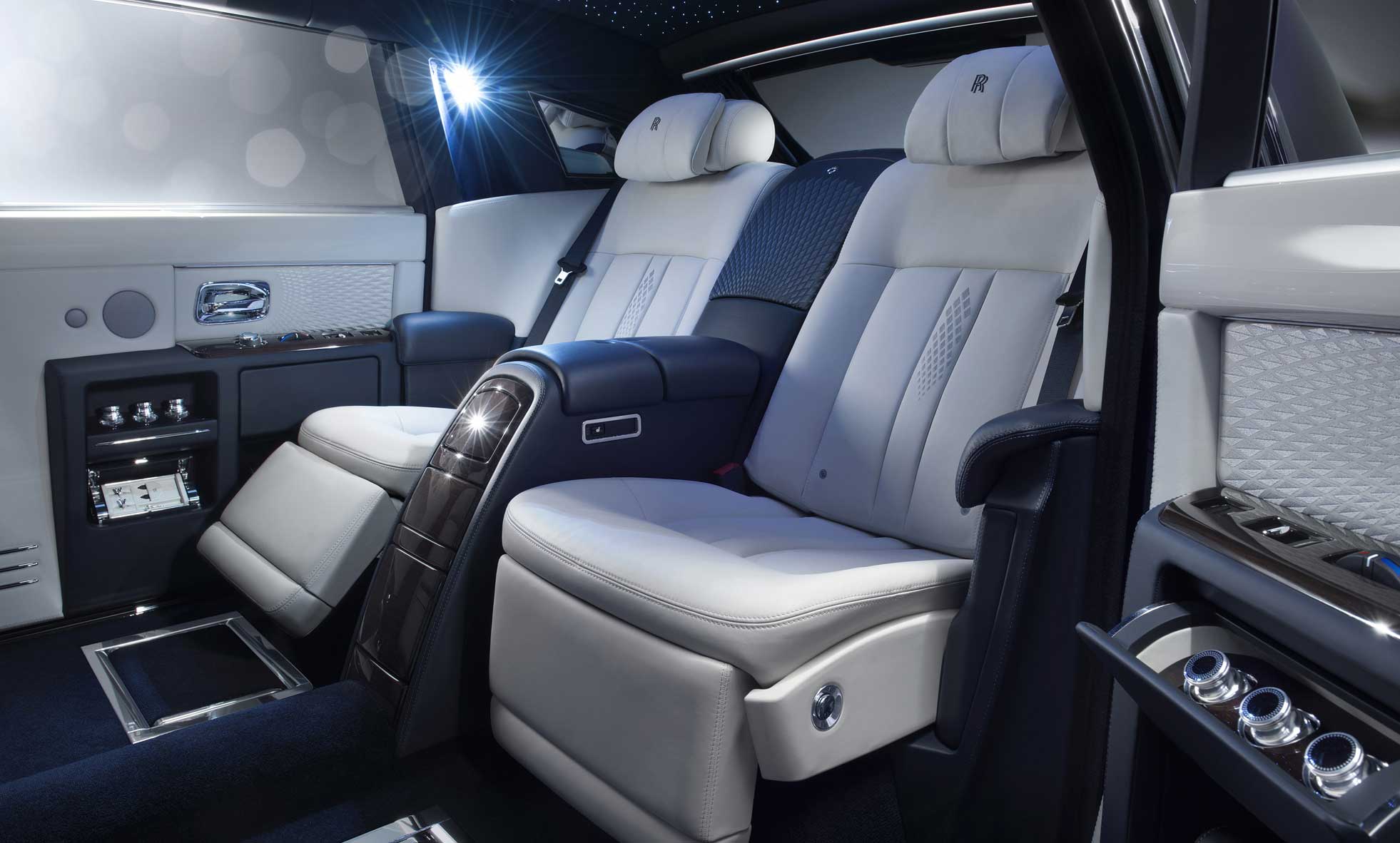 Rolls-Royce Tambahkan Koleksi Bespoke Phantom Dengan Limelight