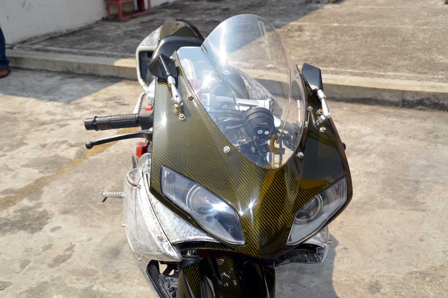 Minerva Megelli Tahun 2010, Tampil Mengkilap di Jalanan  