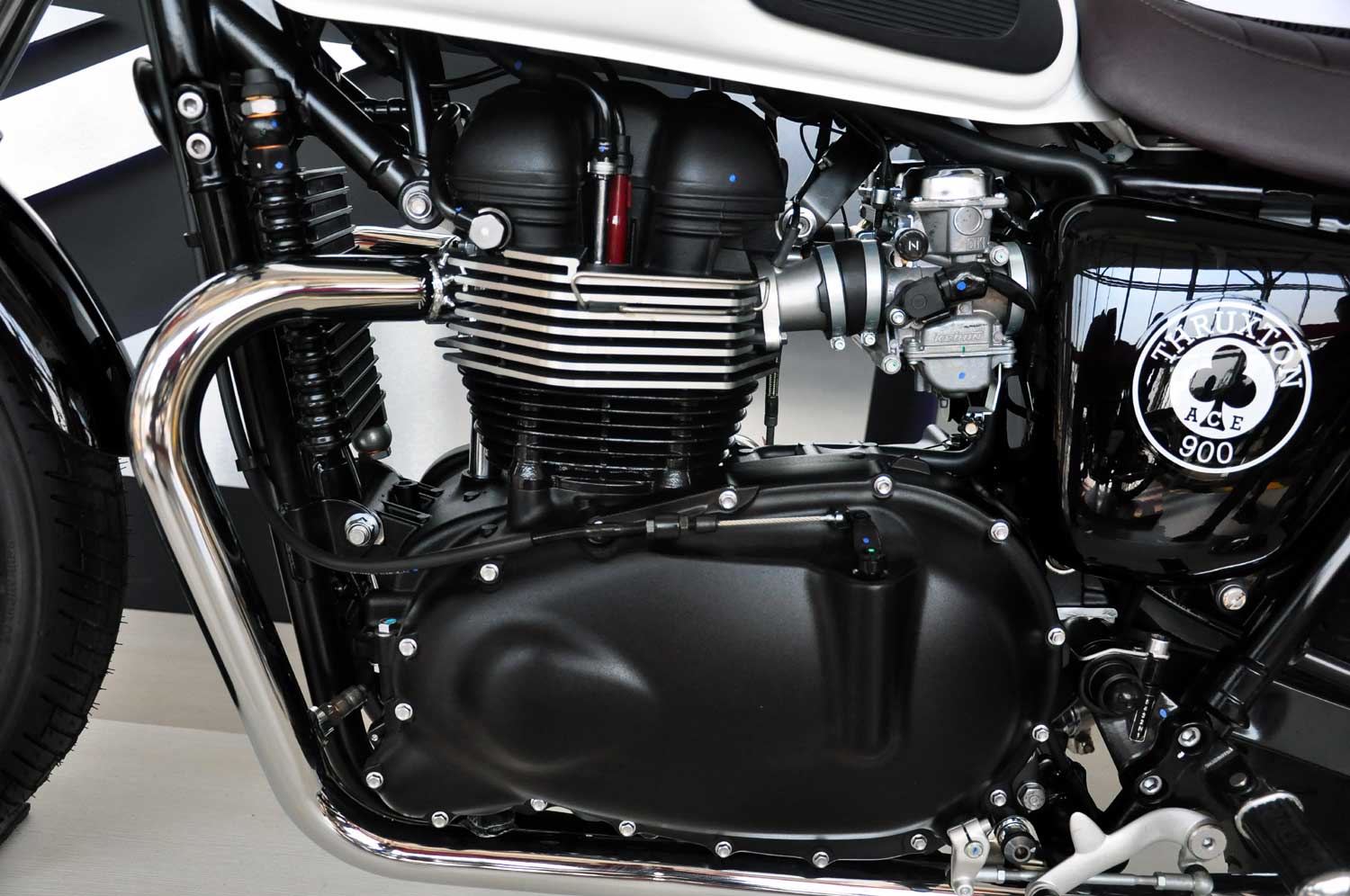 Triumph Thruxton Laku Setengah Miliar di GIIAS 2015
