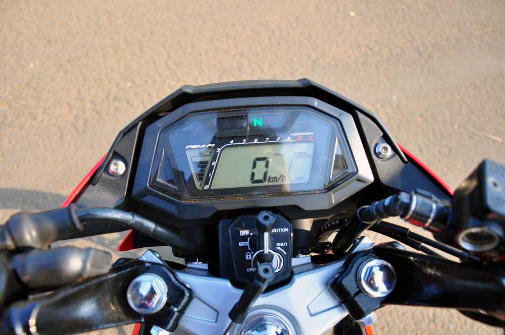 New Honda Sonic 150R, Ayam Jago yang Lincah Menari  