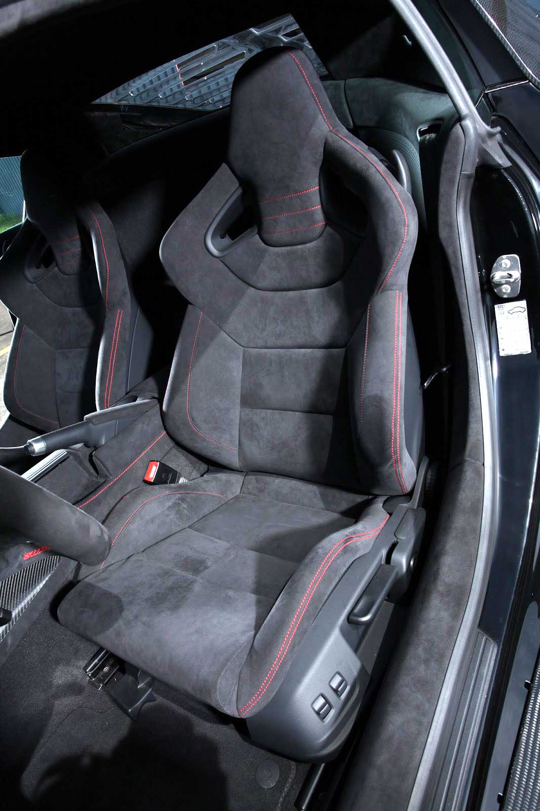 Audi R8 V10, Semakin Buas di Tangan Potter & Rich