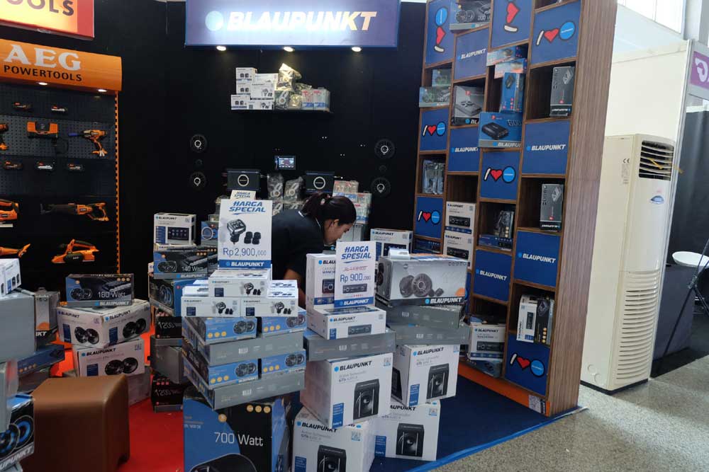 Perang Perangkat Audio di GIIAS Makassar 2015