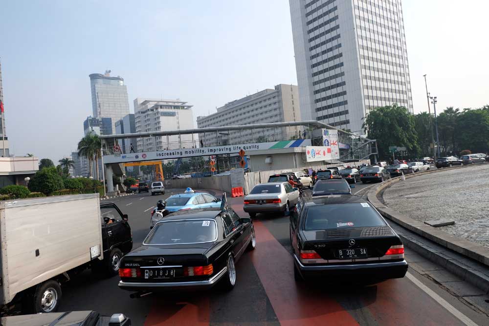 Mercedes Benz Club Indonesia Susuri Jalan Protokol Jakarta Medcom Id
