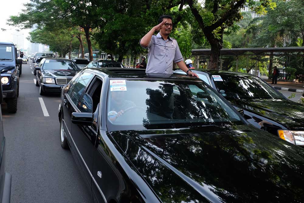 Mercedes Benz Club Indonesia Susuri Jalan Protokol Jakarta Medcom Id