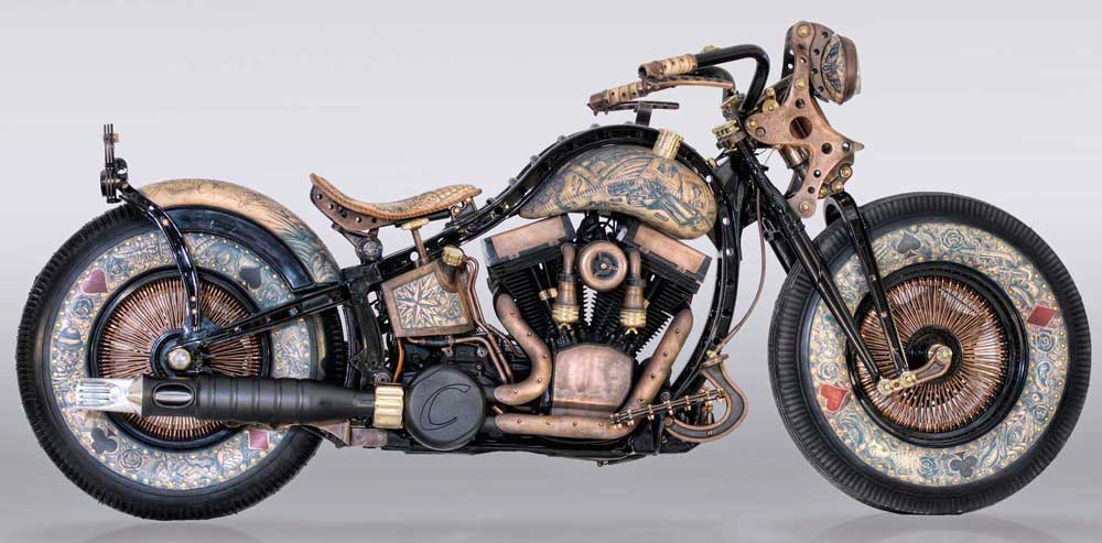 Harley-Davidson Heritage Softail Berlumur Tato