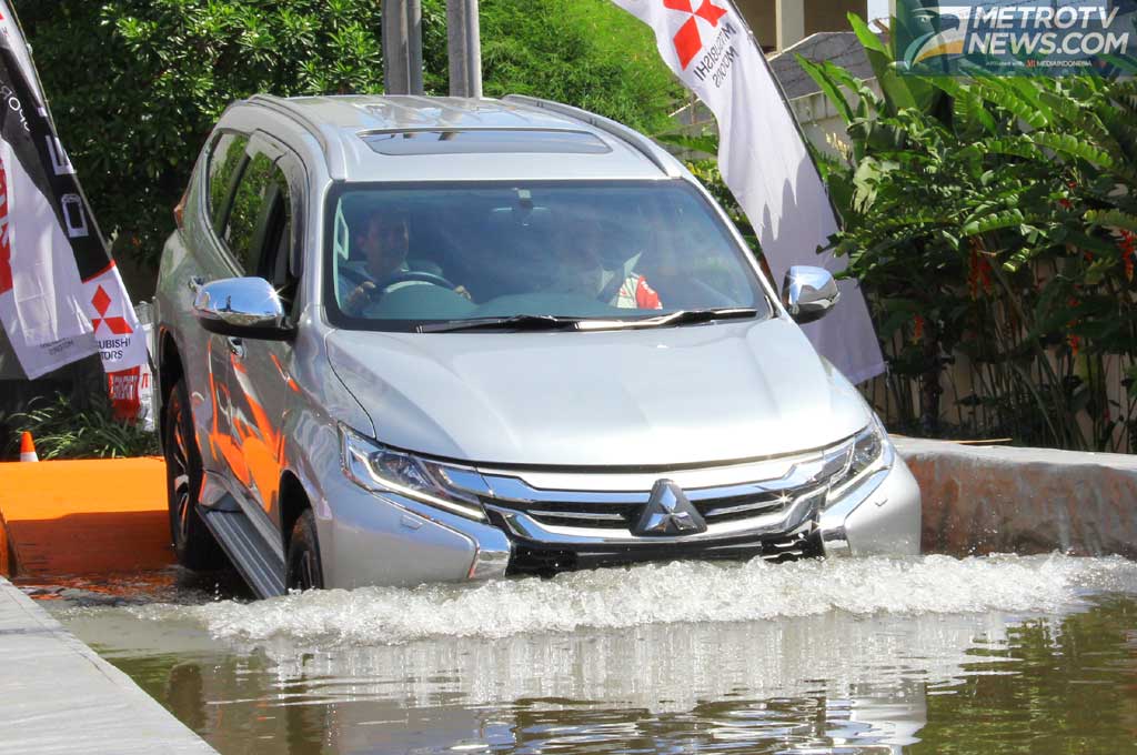 Juara Dakar Rally, Nyopir di Bandung