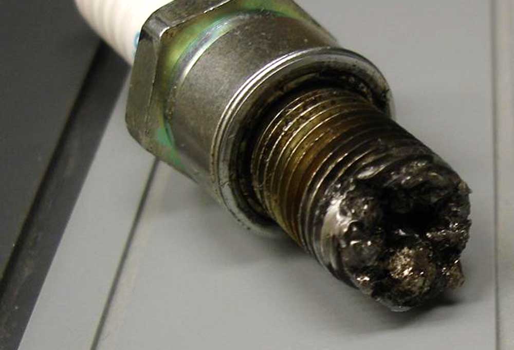 Mengenal Fungsi Busi, Kecil Tapi Vital