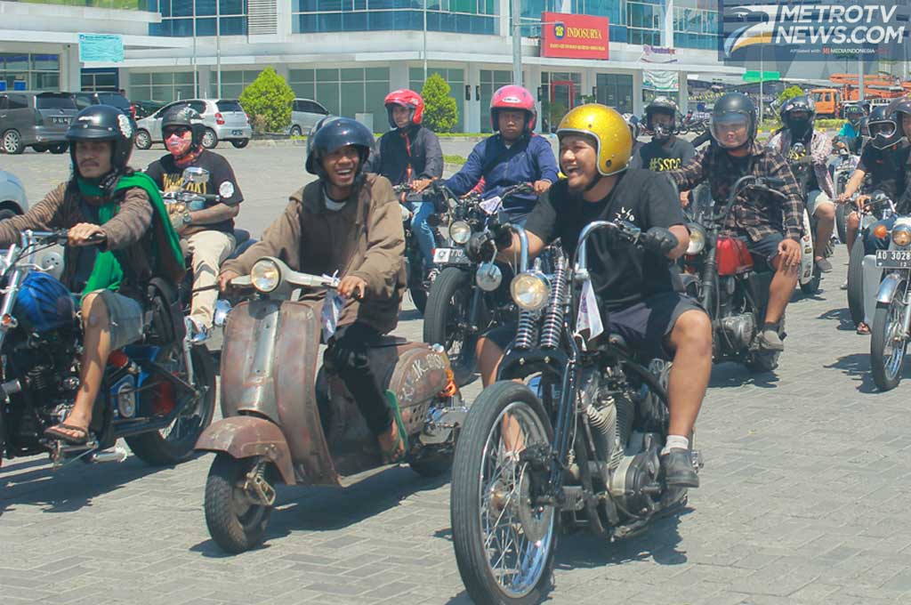<i>Custom Enthusiast</i> Ramaikan Burnout Solo Raya