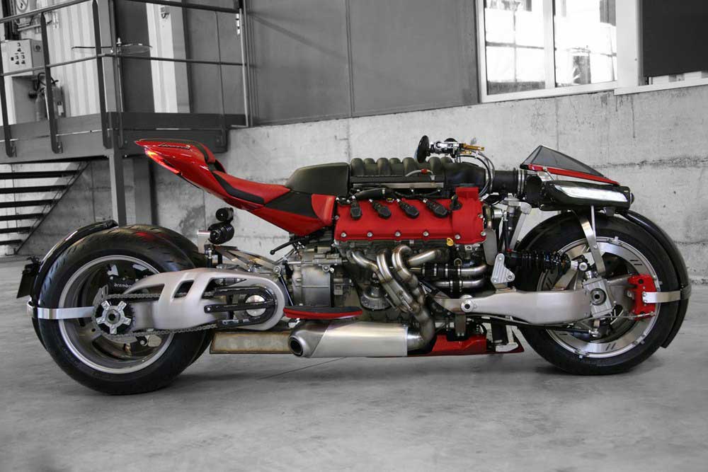 Lazareth LM847, Kalajengking Raksasa Bertenaga V8