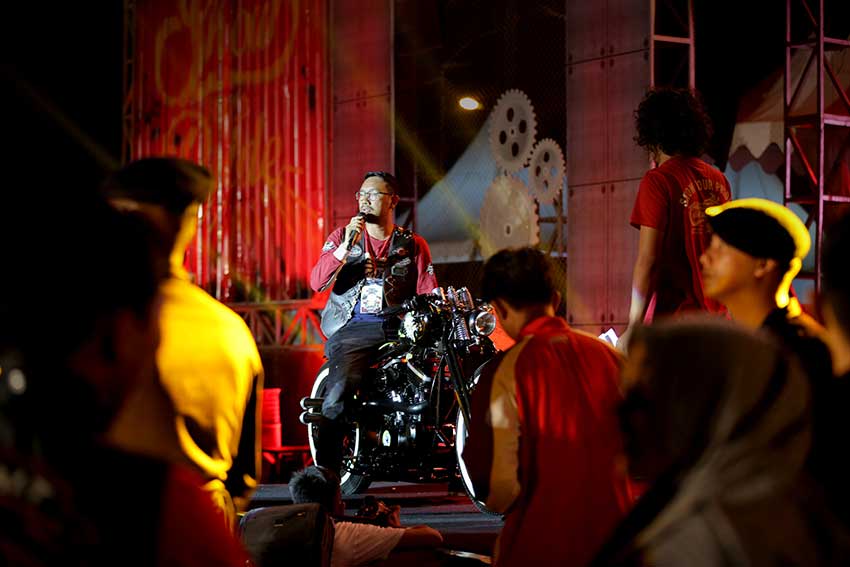 Motor <i>Custom</i> Menggeliat di Palembang