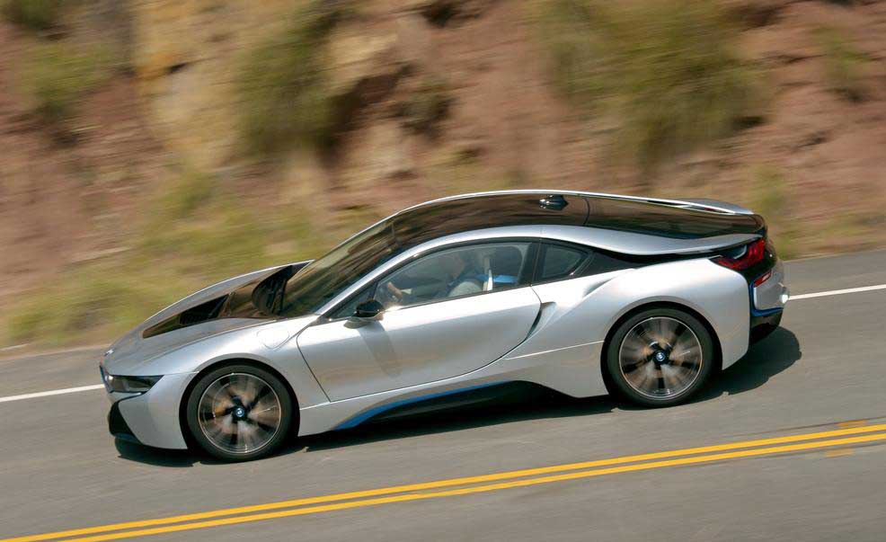 Mengintip Masa Depan Melalui BMW i8
