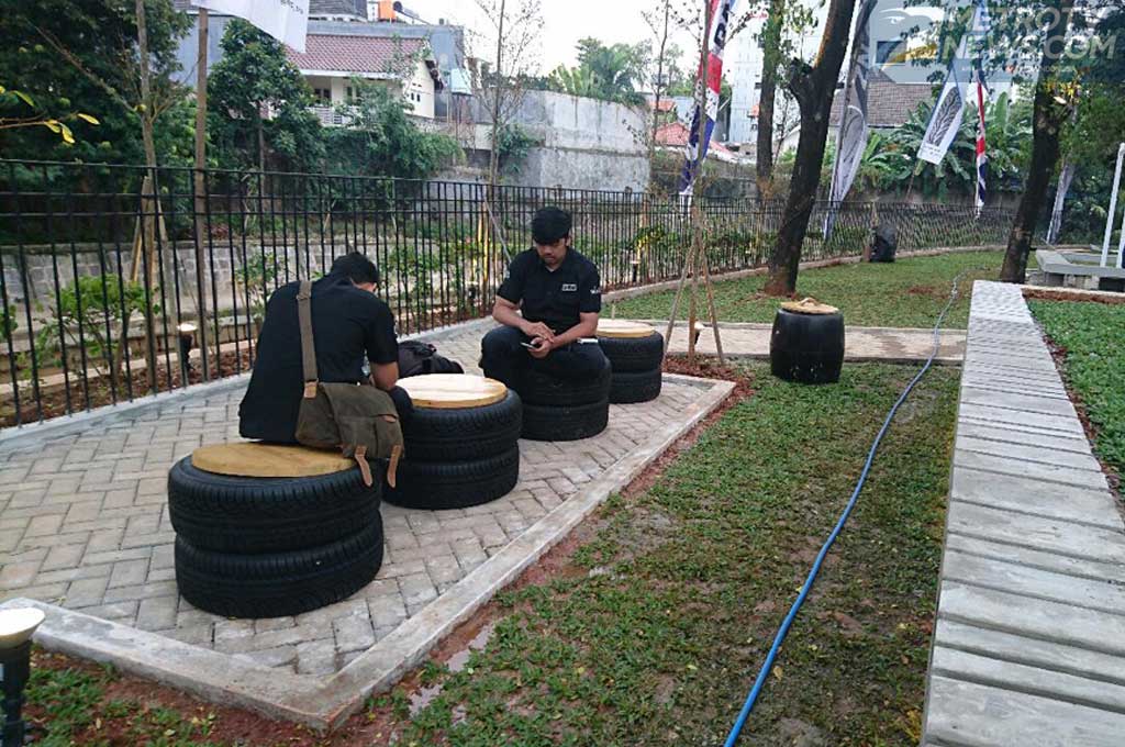 Memanfaatkan Ban Untuk Menjadi Produk Daur Ulang