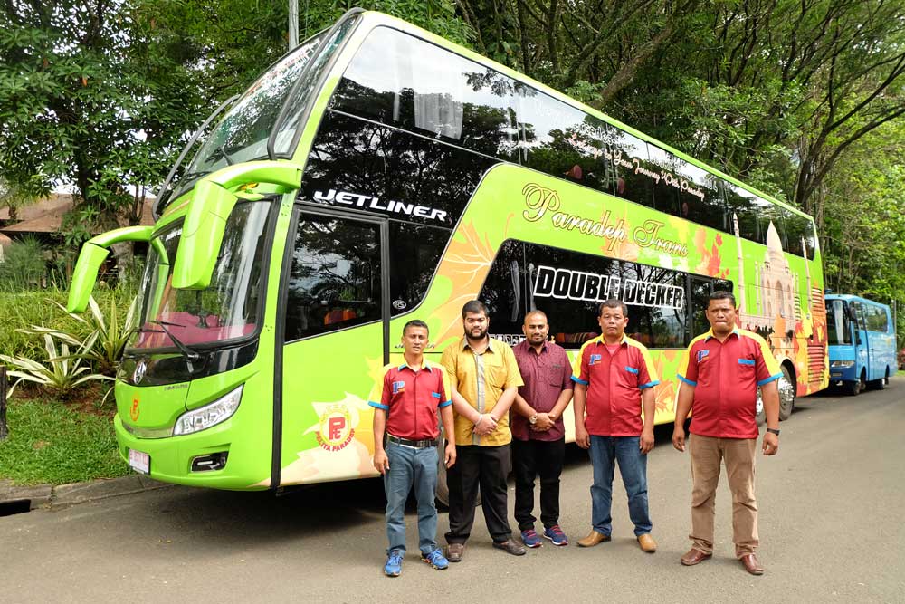 Kencan Singkat dengan Jetliner Double Deck RS