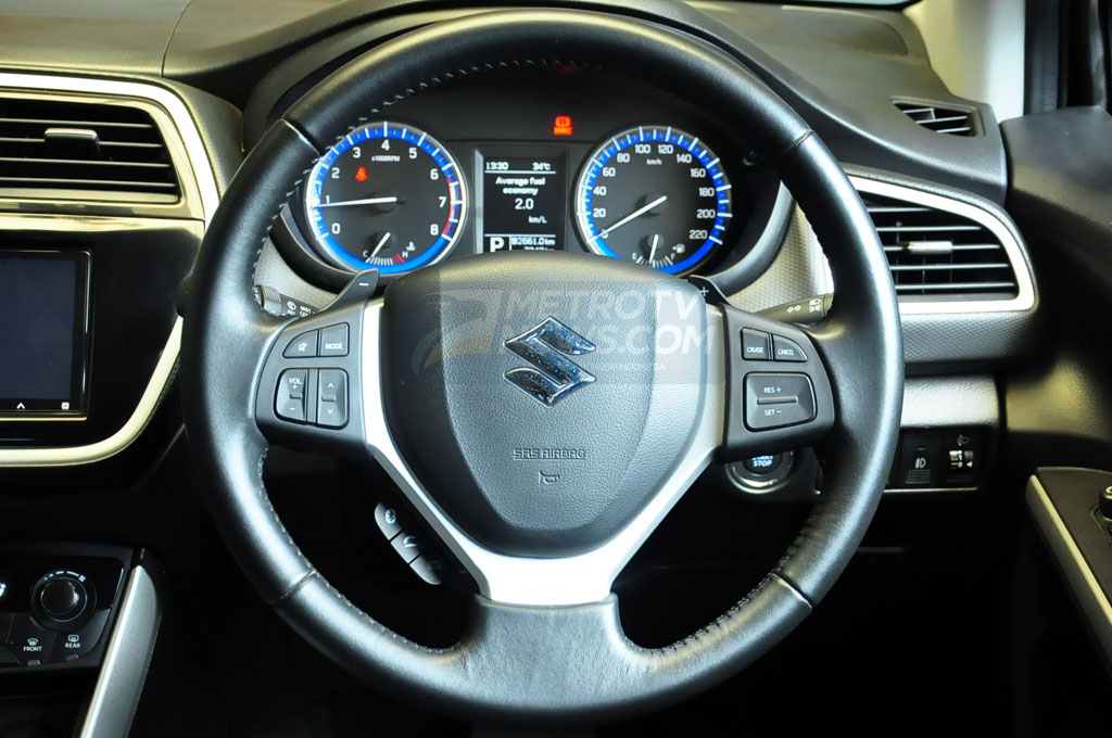 Suzuki SX4 S-Cross, SUV Compact Berlimpah Fitur
