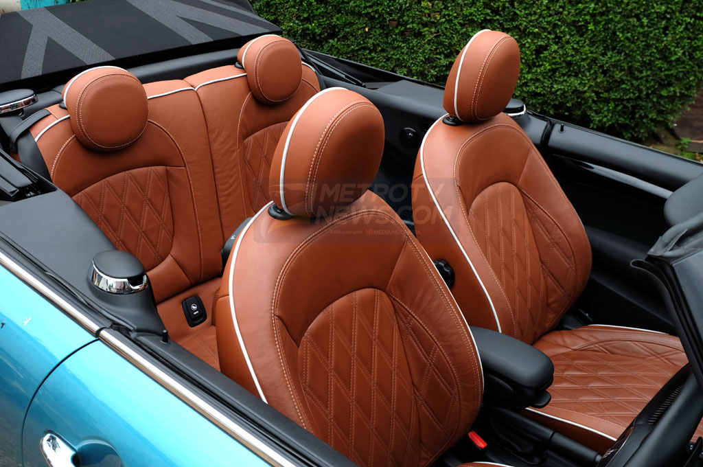 Mini Cooper Cabrio, Si Kecil yang Menyenangkan