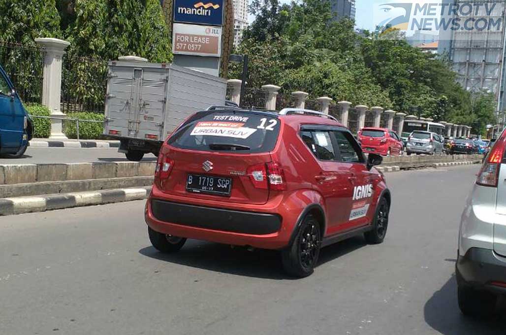 Belah Kemacetan Jakarta dengan Suzuki Ignis