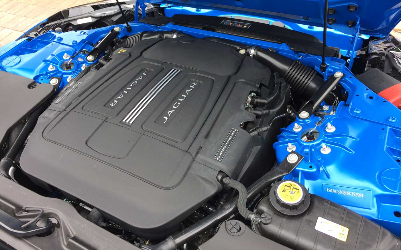 Jaguar F-Type British Design Edition, Eksklusif Hanya 1 Unit