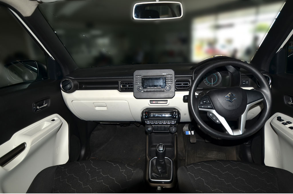 Impresi Pertama Jajal Kabin Suzuki Ignis