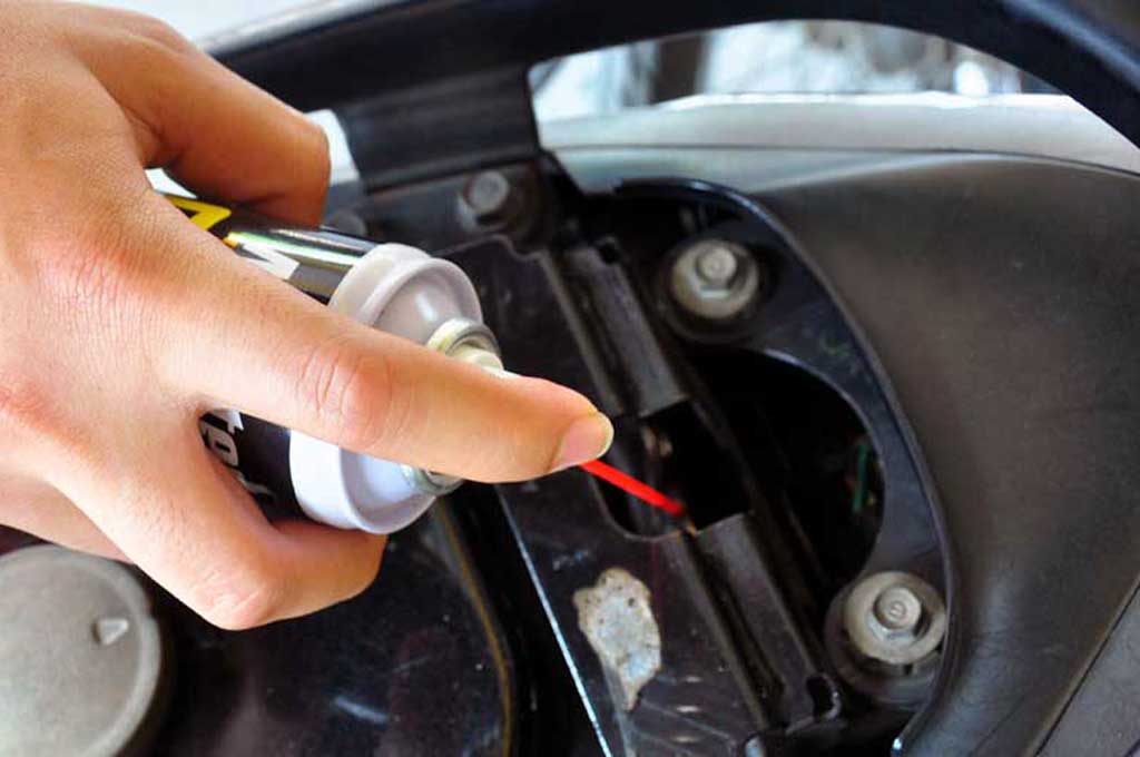 Cara Mudah Mengatasi Kunci Jok Motor Macet
