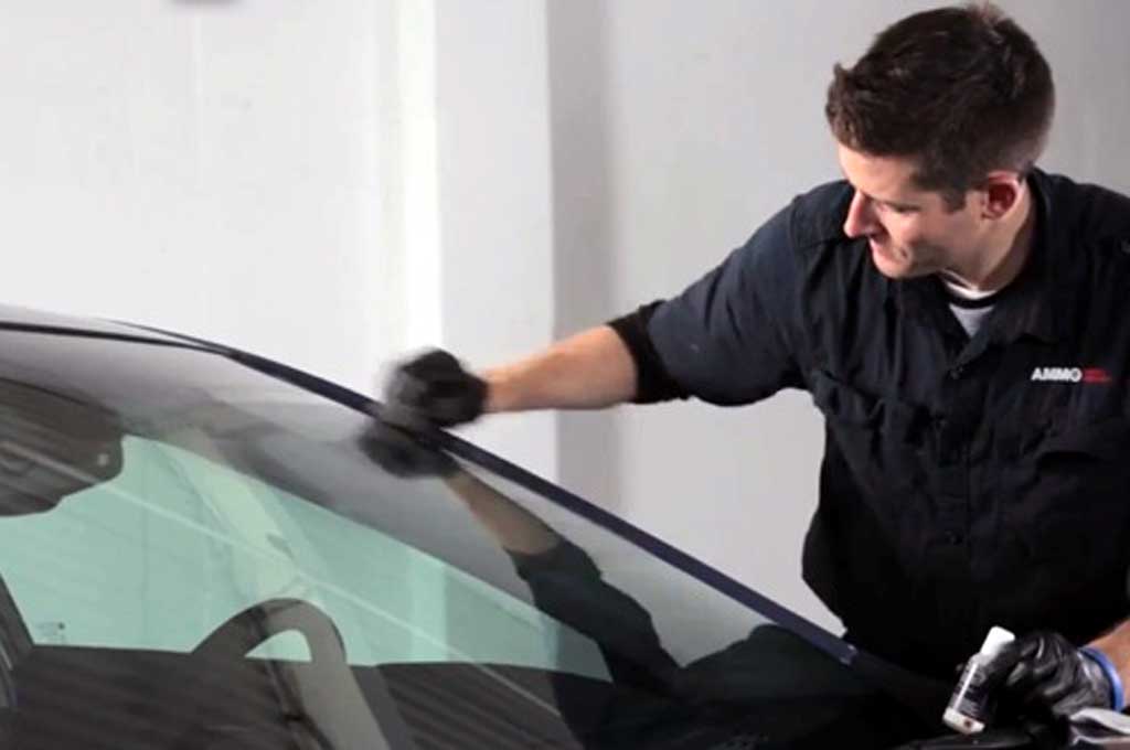 Risiko Poles Kaca Mobil dengan Teknik Gerinda