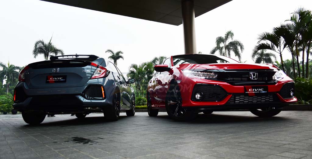 Susuri Malam Jakarta Pakai Civic Hatchback Turbo