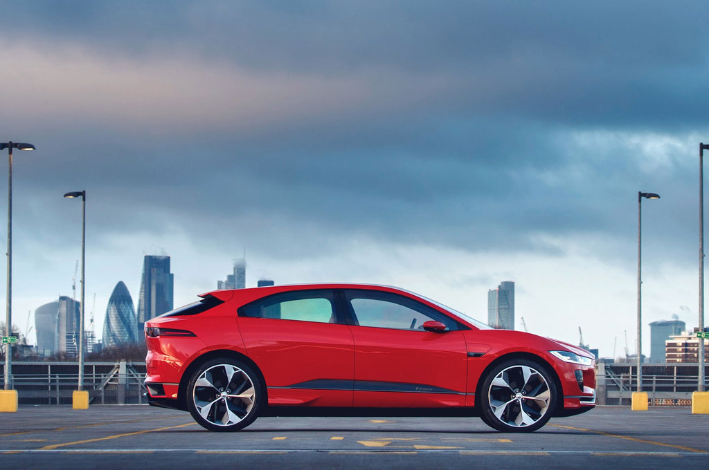 Jaguar Mulai Produksi SUV Listrik