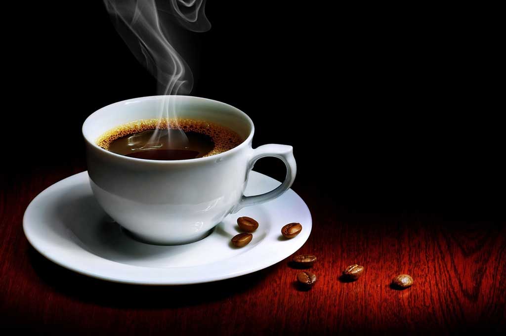 Minuman yang Harus Dihindari Selama Perjalanan Mudik