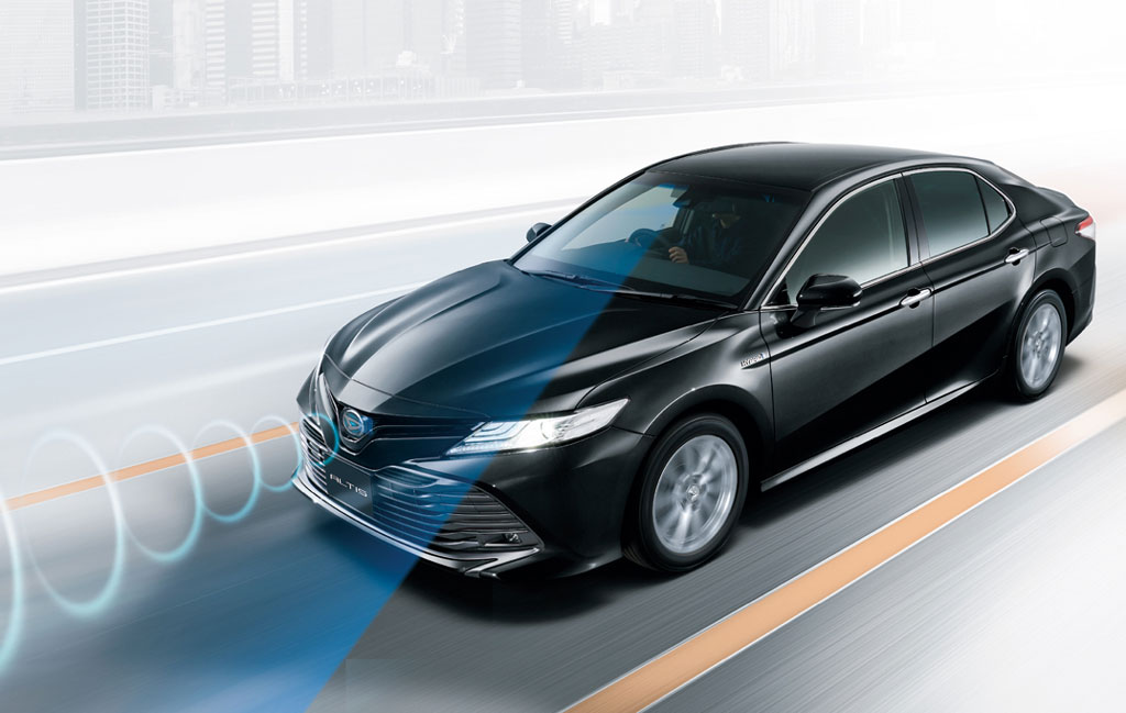 Kupas Fitur Daihatsu Altis, Kembaran Toyota Camry