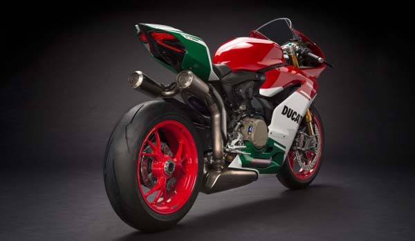 Edisi Terakhir Ducati 1299 Panigale R, Mengaspal