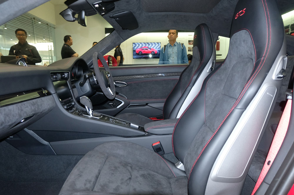 Porsche 911 Carrera GTS sudah Bisa Dipesan
