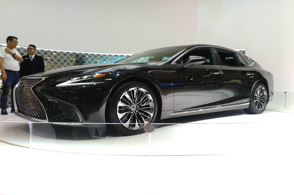 Lexus LS 500, Incaran Konglomerat Indonesia