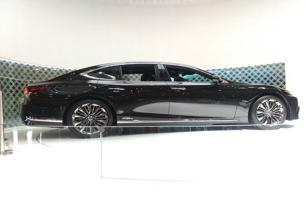 Mewahnya Lexus LS 500