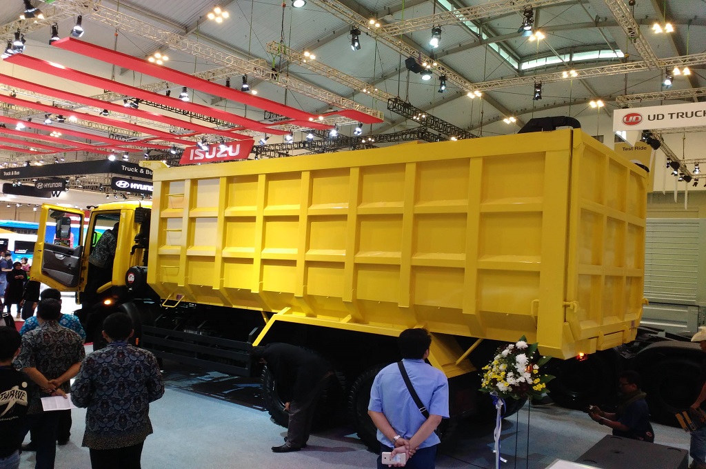 Tata Prima LX 2528.K Truk Berat Khusus Medan Off Road