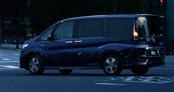 Honda Step WGN Spada, Lawan Sepadan Toyota Voxy