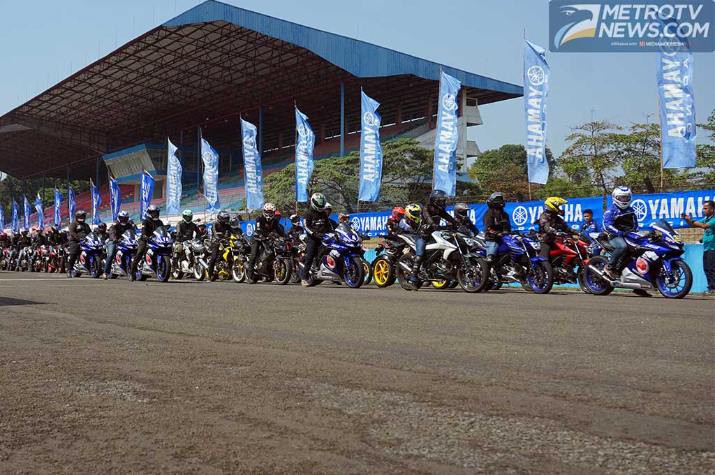 Tiga Lady Bikers Geber Vixion Yamaha Sunday Race