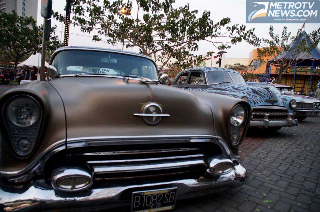 Ribuan Pecinta <i>Custom Culture</i> Riuhkan Burnout #3 Solo