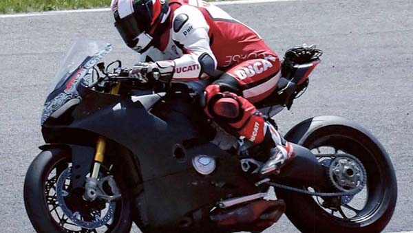 Desmosedici Stradale, Sosok Ducati Bermesin V4