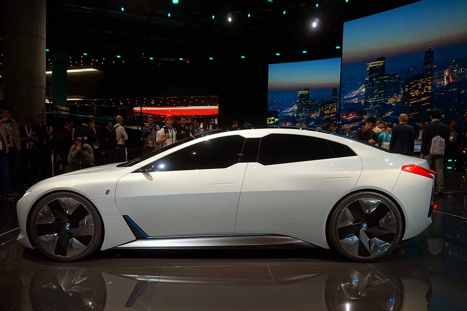 BMW i Vision Dynamics Concept, Mejeng di Frankfurt Motor Show