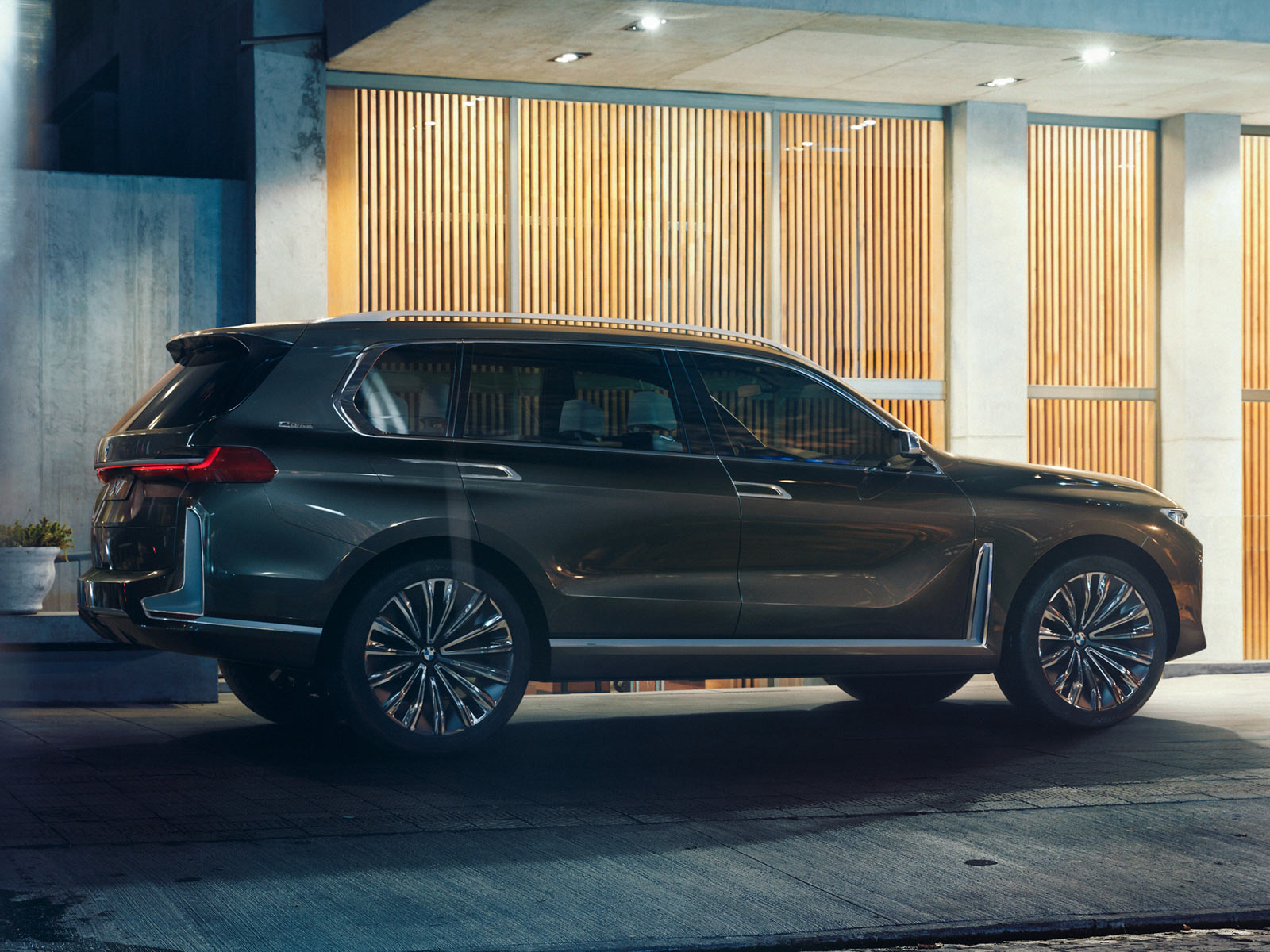 BMW Siap Pamer Concept X7 di Frankfurt
