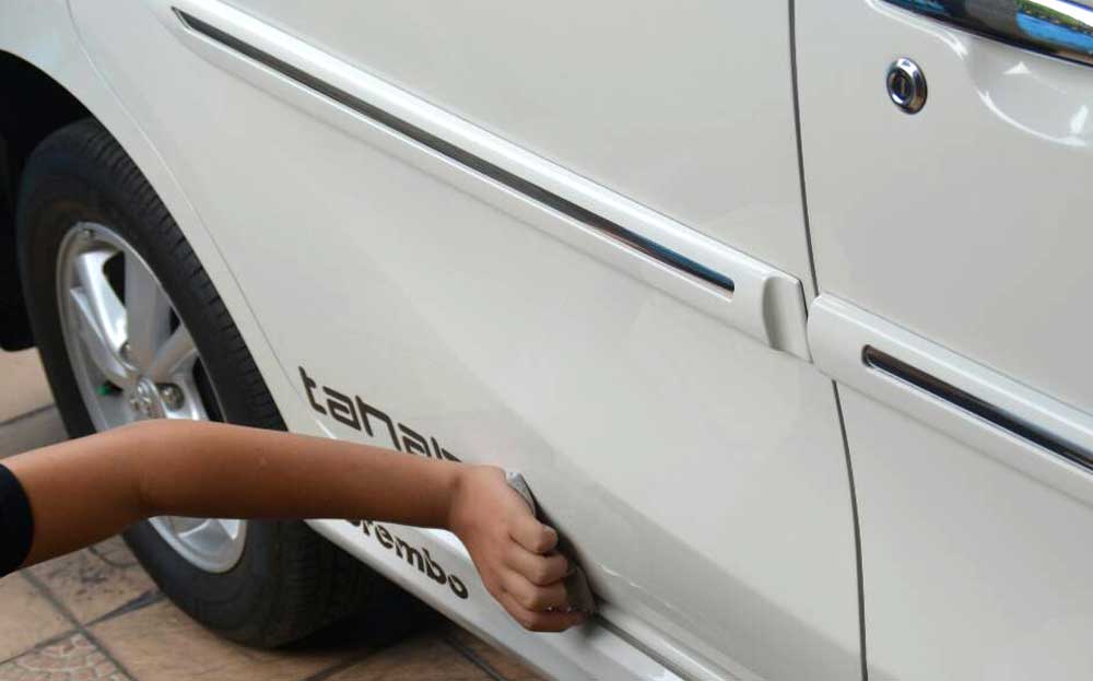 Cara Mudah Poles Mobil di Rumah