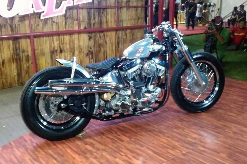Nyoman Menangi <i>Custom Bike Contest</i> Suryanation Bali