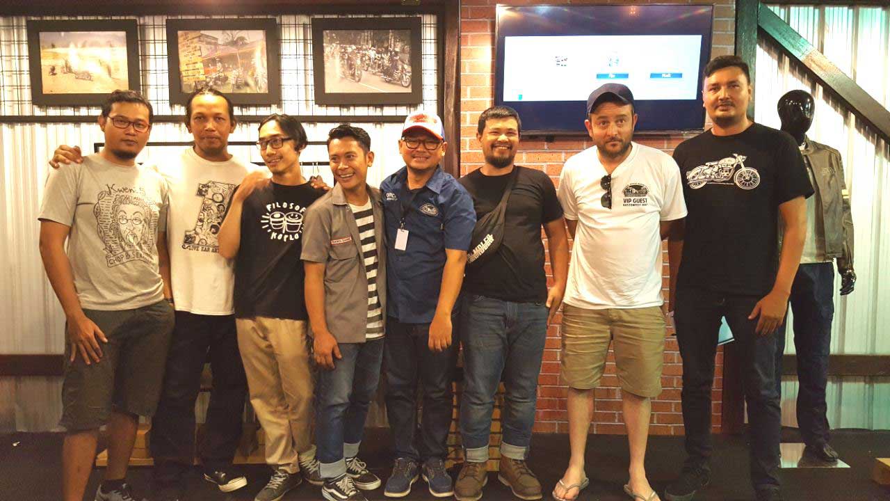 Royal Enfield Pacu <i>Builder</i> Bikin Karya Otentik