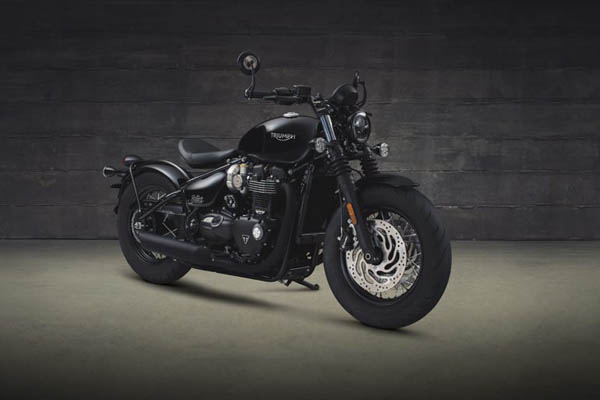 Triumph New Bonneville Bobber Black, <i>Gambot</i> Misterius