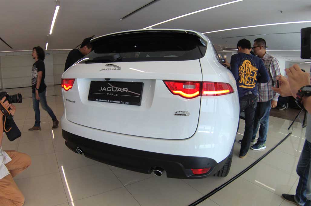 Varian Baru Jaguar F-Pace Mengaspal di Indonesia